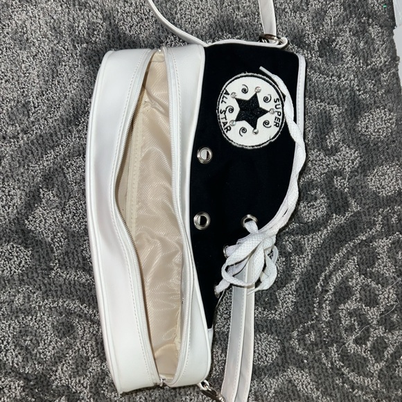 Gym Shoe Purse Y2K aesthetic - Picture 3 of 4